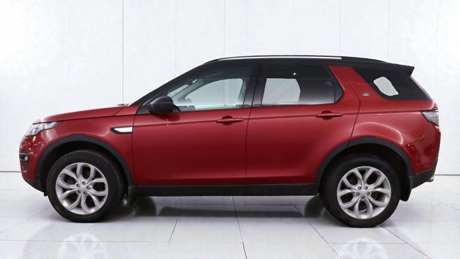 Used Land Rover Discovery Sport 2017 for sale - 77136378: Photo 8