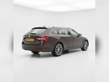 Used Skoda Superb 2018 for sale - 77452452: Photo