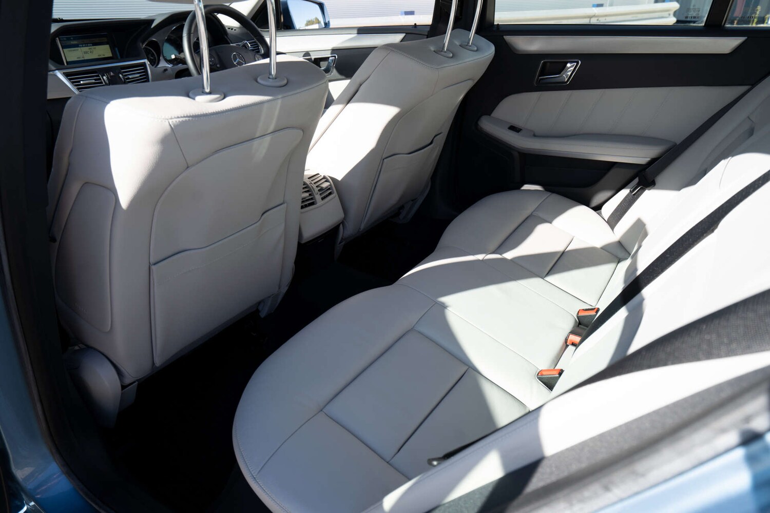 Used Mercedes-Benz E Class 2011 for sale - 77187863: Photo 13