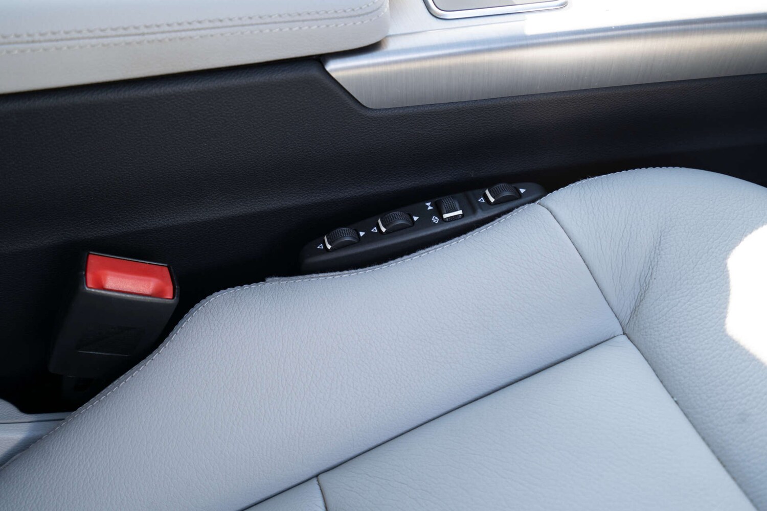 Used Mercedes-Benz E Class 2011 for sale - 77187863: Photo 14