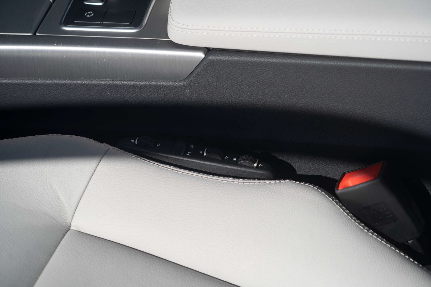 Used Mercedes-Benz E Class 2011 for sale - 77187863: Photo 15