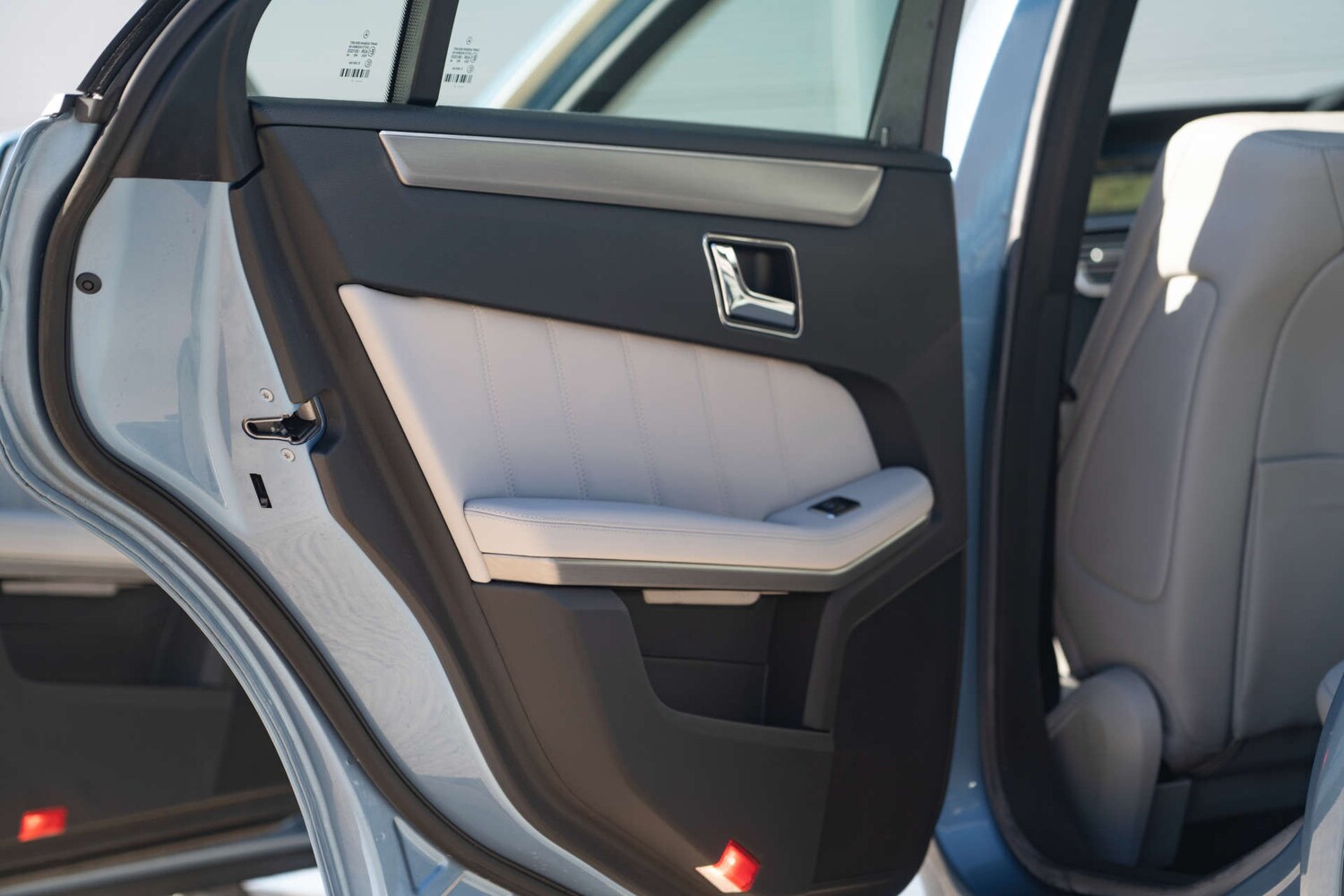 Used Mercedes-Benz E Class 2011 for sale - 77187863: Photo 21