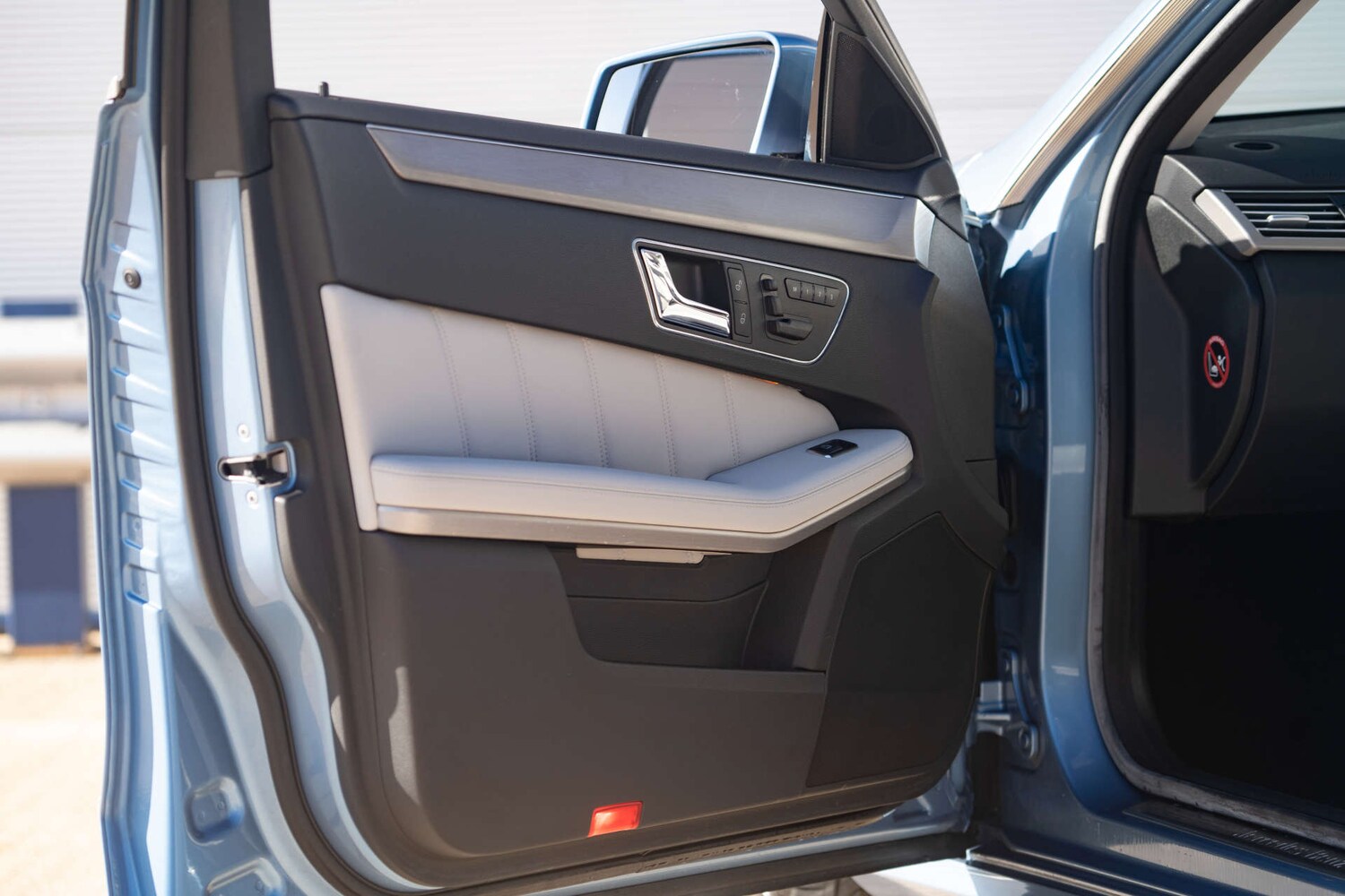 Used Mercedes-Benz E Class 2011 for sale - 77187863: Photo 22