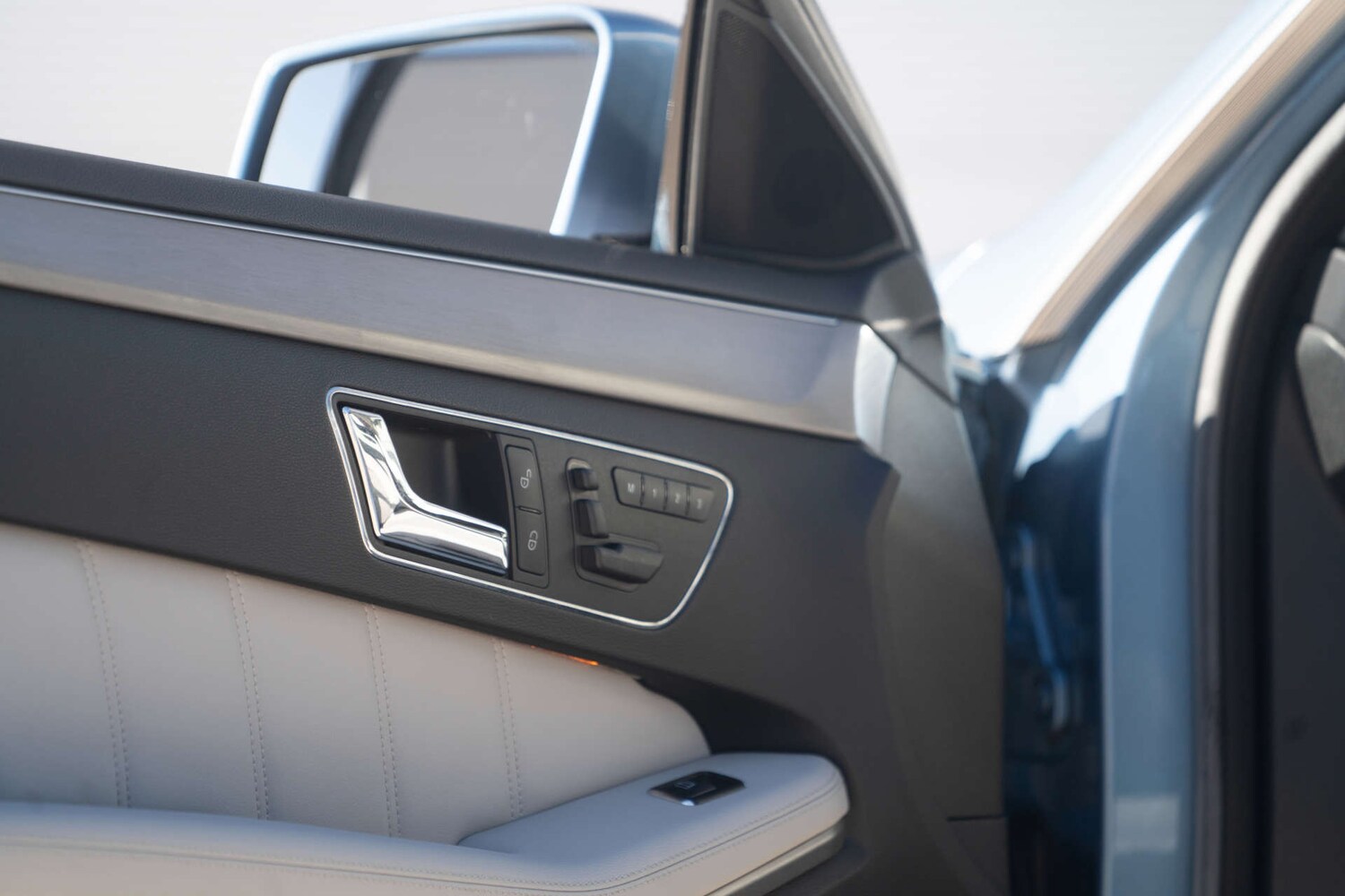 Used Mercedes-Benz E Class 2011 for sale - 77187863: Photo 23