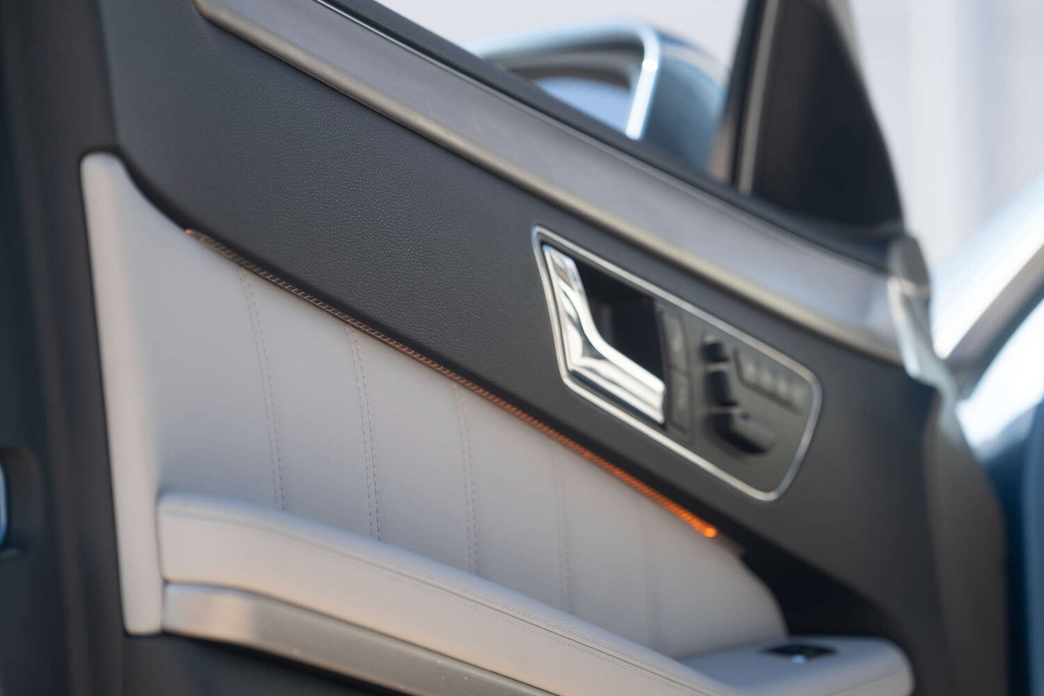 Used Mercedes-Benz E Class 2011 for sale - 77187863: Photo 24