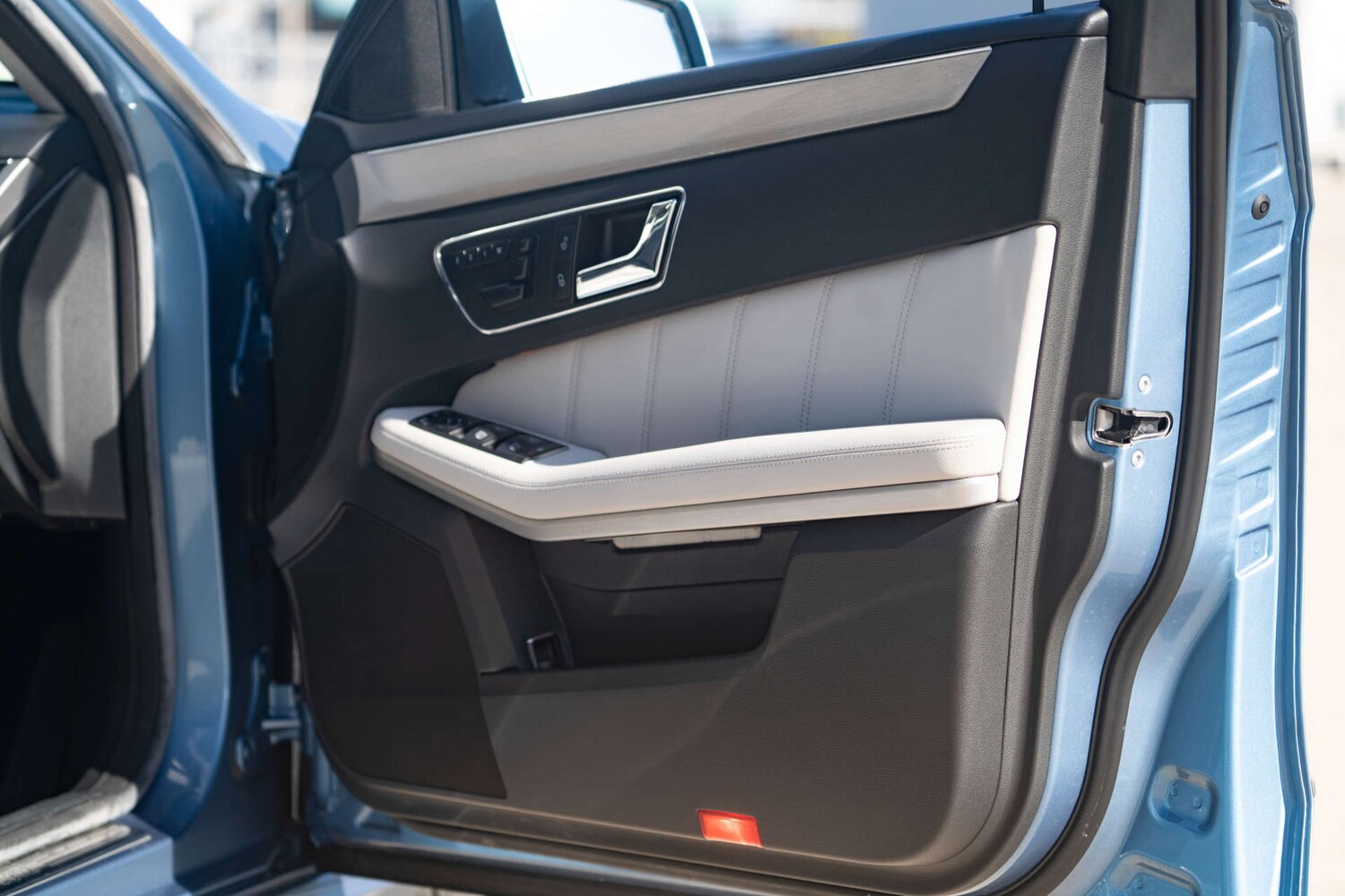 Used Mercedes-Benz E Class 2011 for sale - 77187863: Photo 26