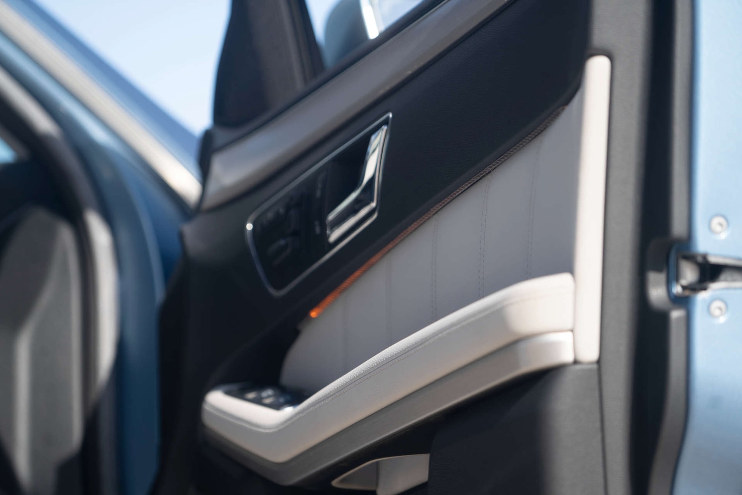 Used Mercedes-Benz E Class 2011 for sale - 77187863: Photo 28