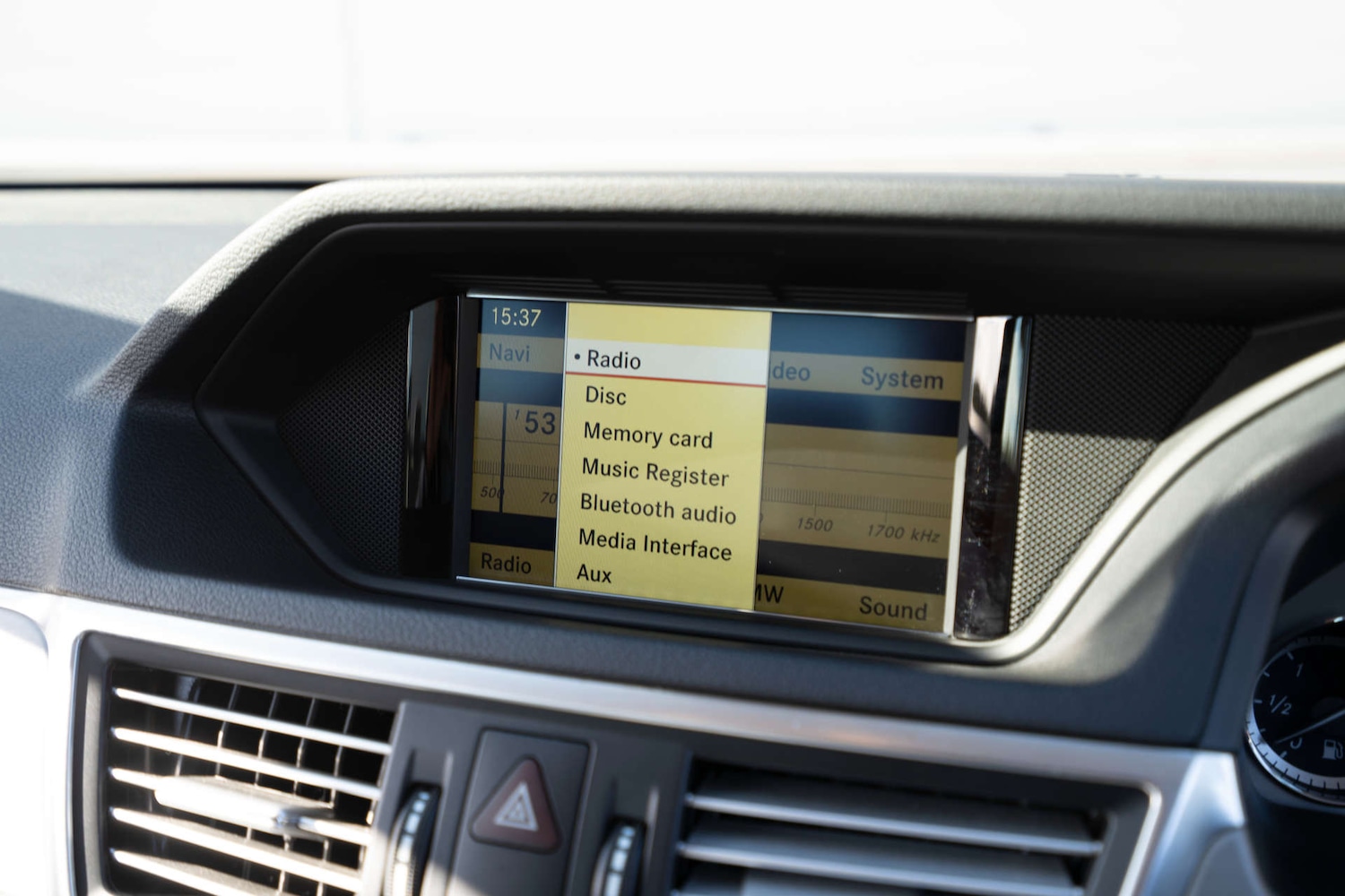 Used Mercedes-Benz E Class 2011 for sale - 77187863: Photo 32