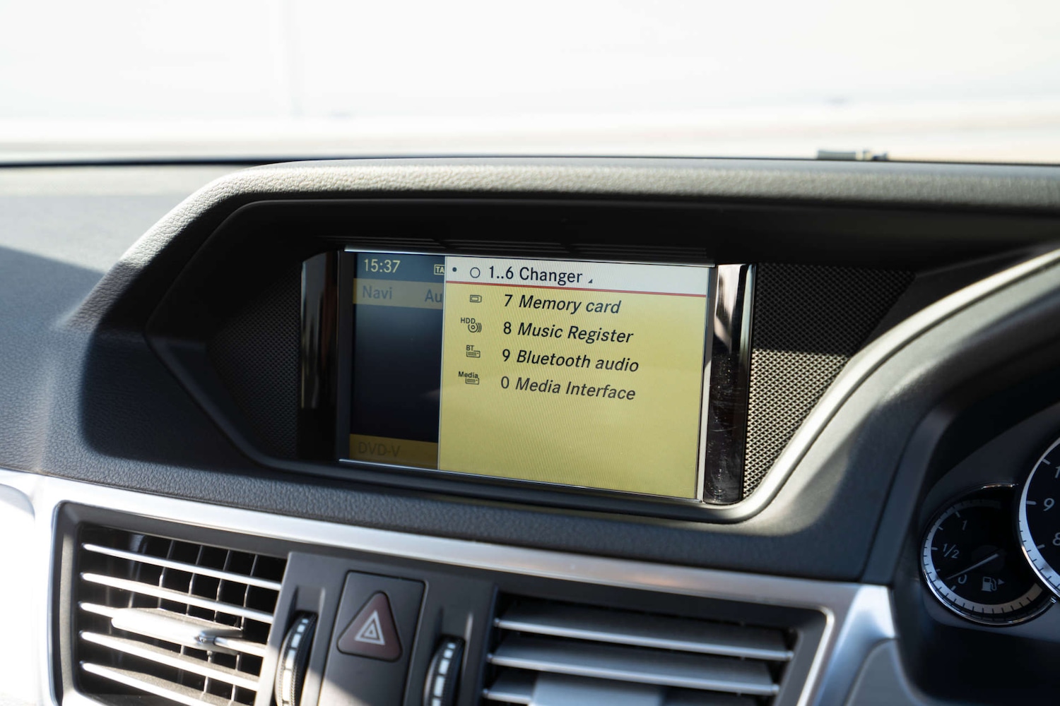 Used Mercedes-Benz E Class 2011 for sale - 77187863: Photo 33