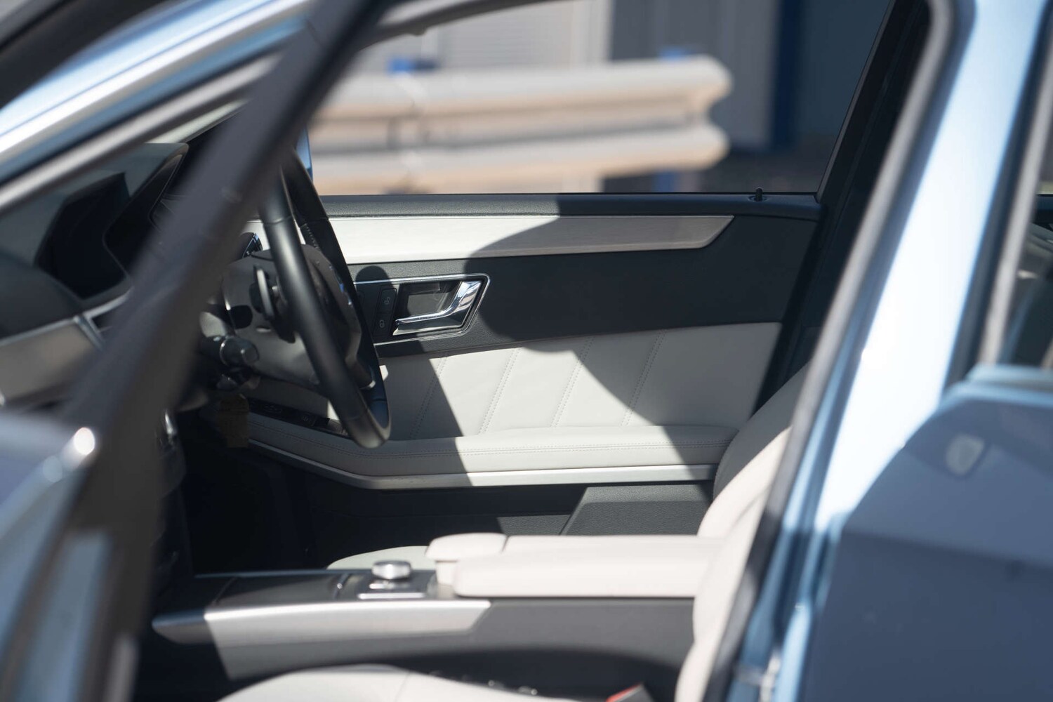 Used Mercedes-Benz E Class 2011 for sale - 77187863: Photo 34