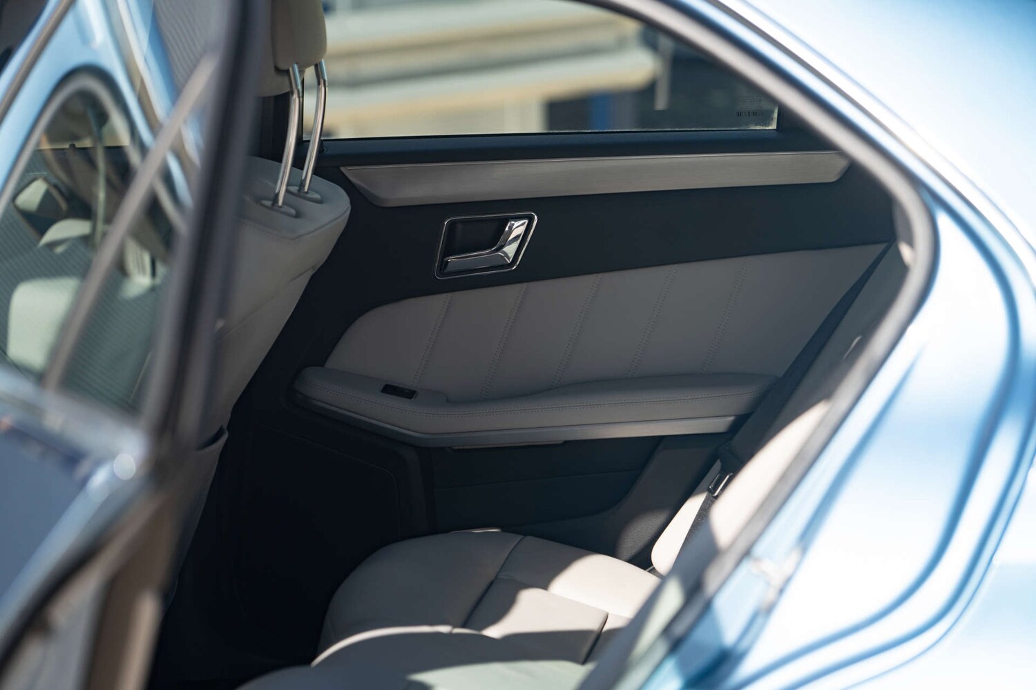 Used Mercedes-Benz E Class 2011 for sale - 77187863: Photo 36