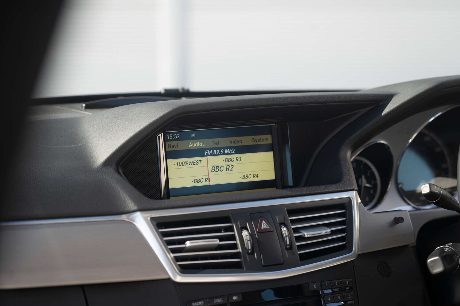 Used Mercedes-Benz E Class 2011 for sale - 77187863: Photo 39