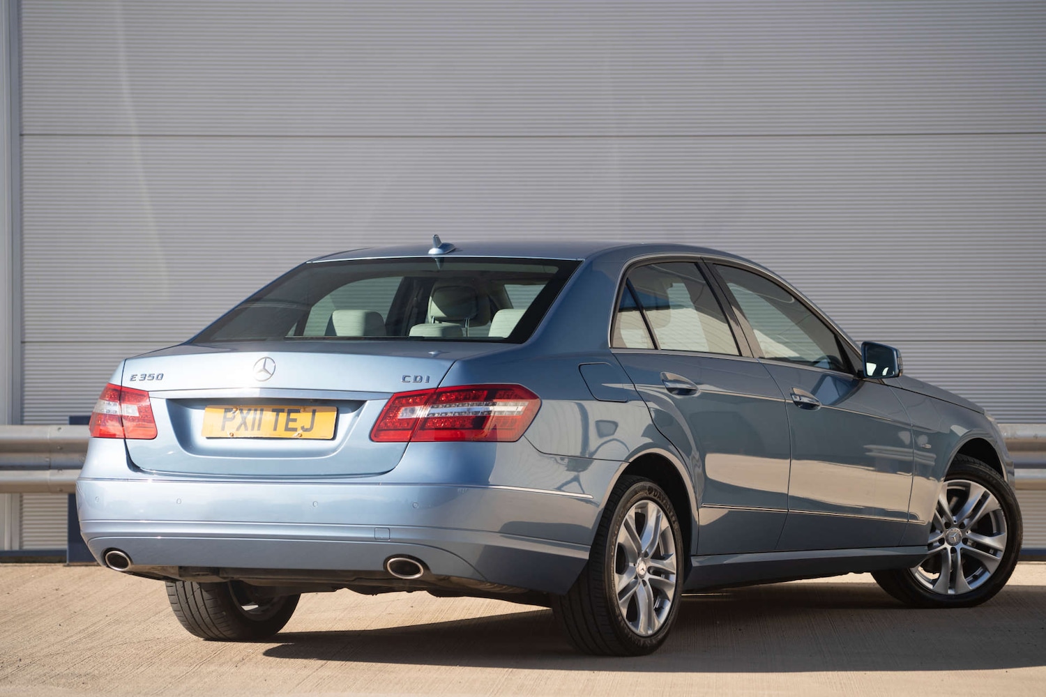 Used Mercedes-Benz E Class 2011 for sale - 77187863: Photo 4