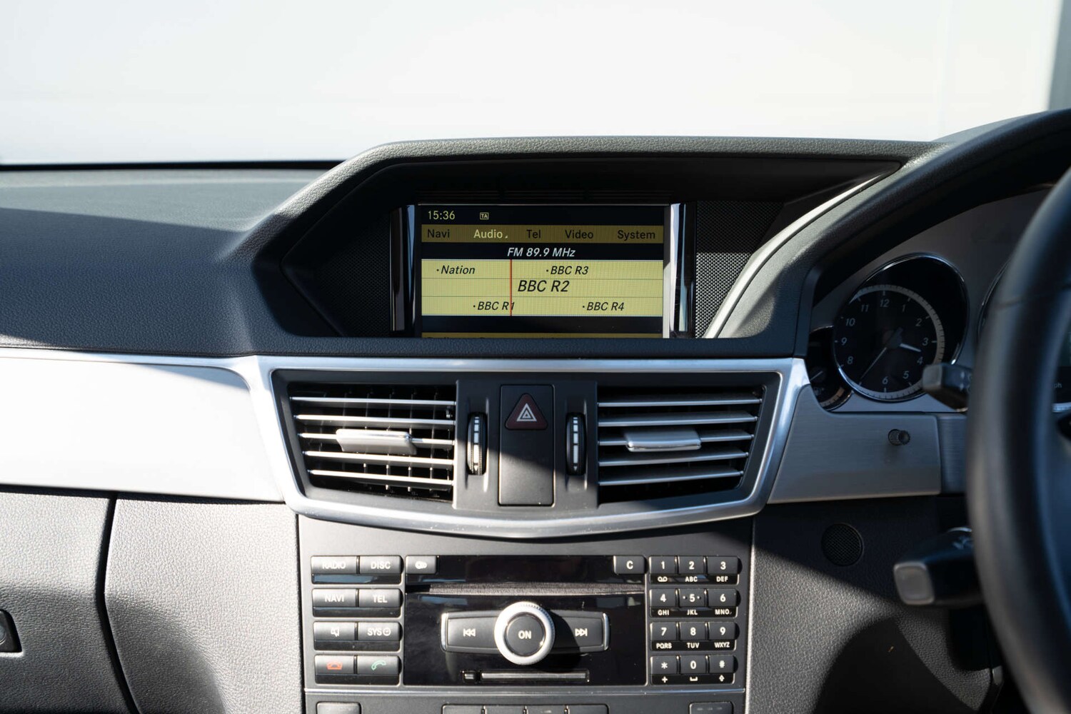 Used Mercedes-Benz E Class 2011 for sale - 77187863: Photo 41