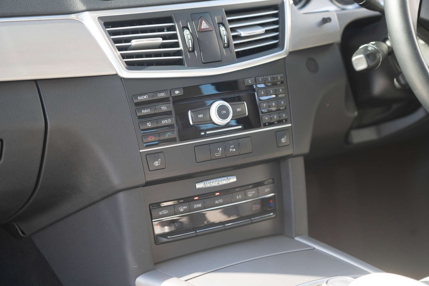 Used Mercedes-Benz E Class 2011 for sale - 77187863: Photo 42