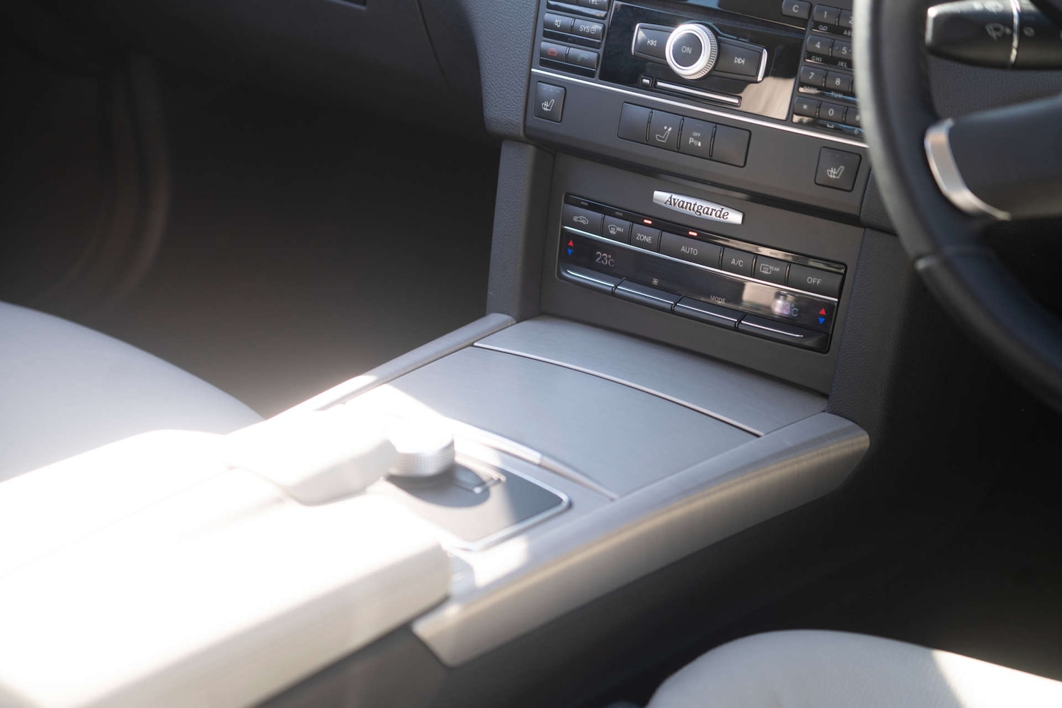 Used Mercedes-Benz E Class 2011 for sale - 77187863: Photo 46