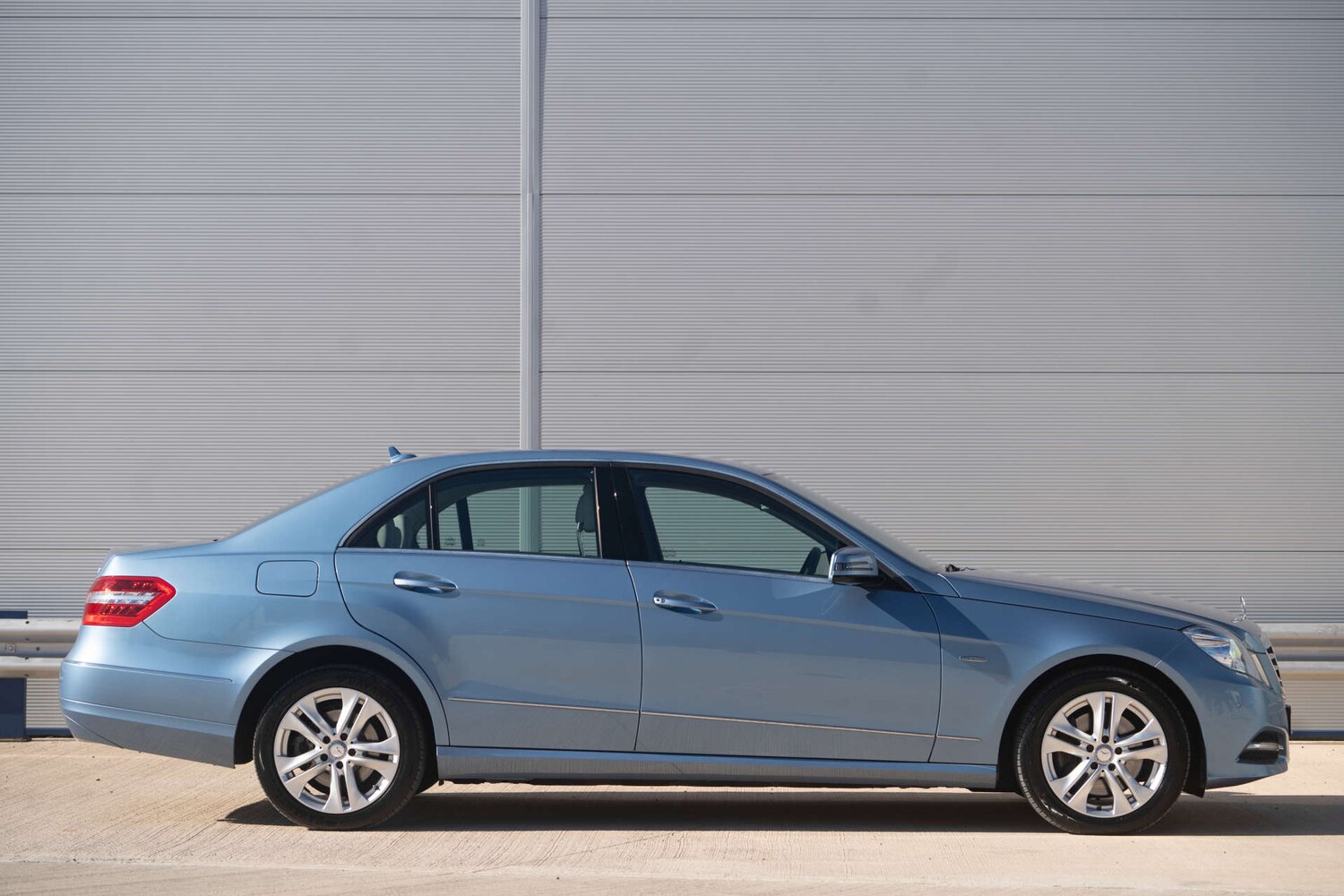 Used Mercedes-Benz E Class 2011 for sale - 77187863: Photo 54