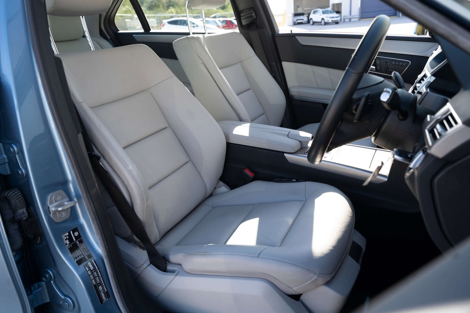 Used Mercedes-Benz E Class 2011 for sale - 77187863: Photo 6