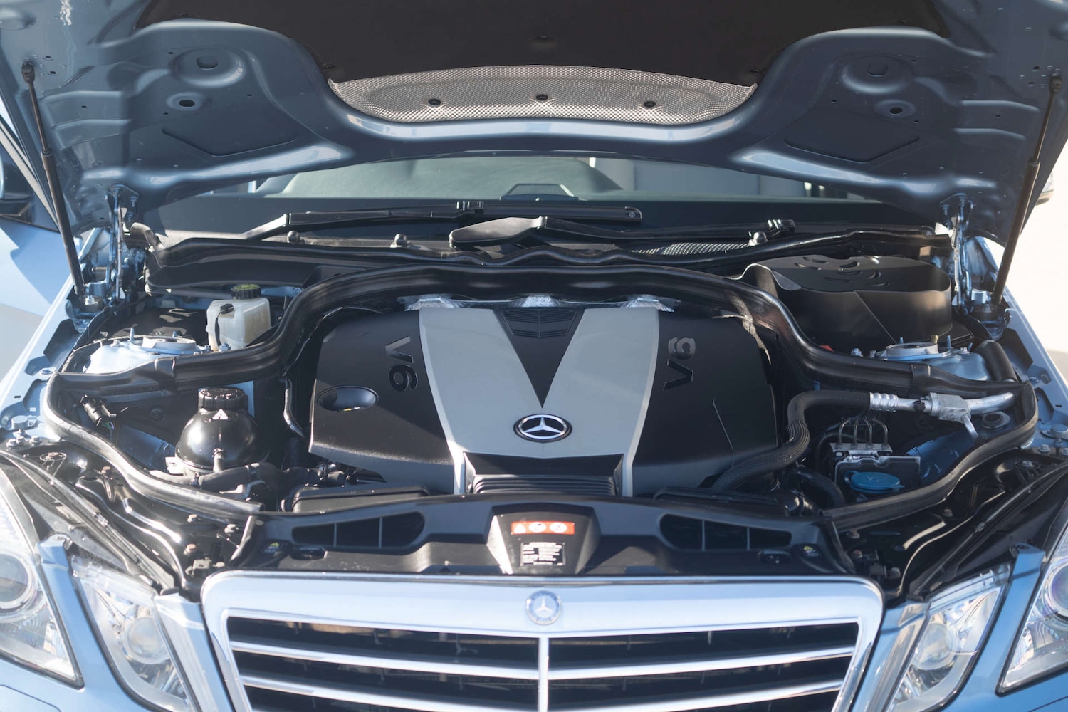 Used Mercedes-Benz E Class 2011 for sale - 77187863: Photo 75