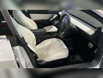 Used Tesla Model 3 2019 for sale - 79489755: Photo