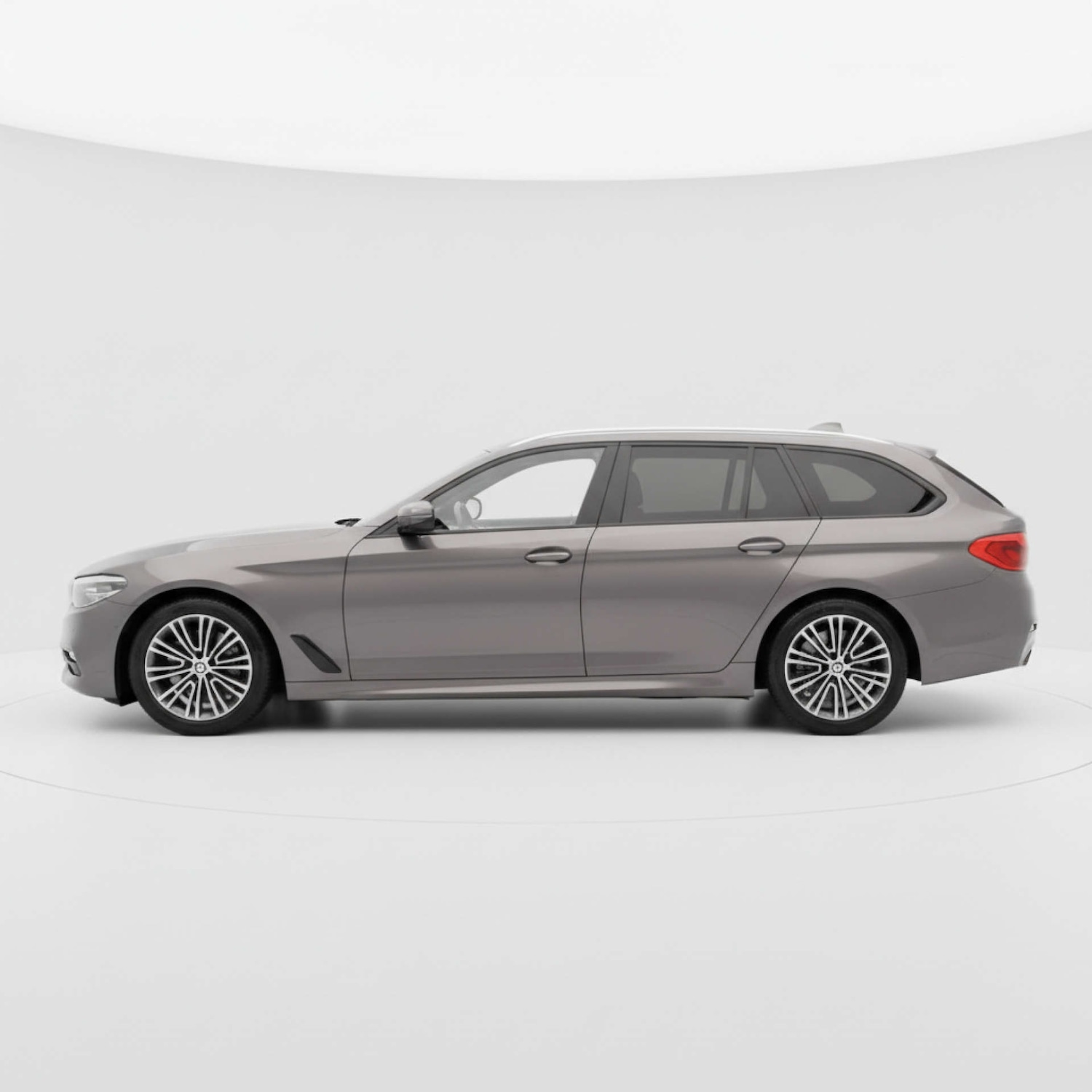 Used BMW 5 Series 2018 for sale - 77548538: Photo 7