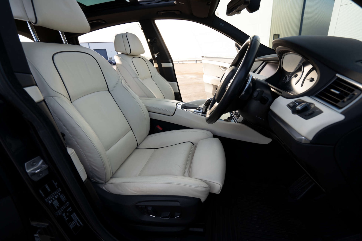 Used BMW 5 Series 2015 for sale - 77118054: Photo 9