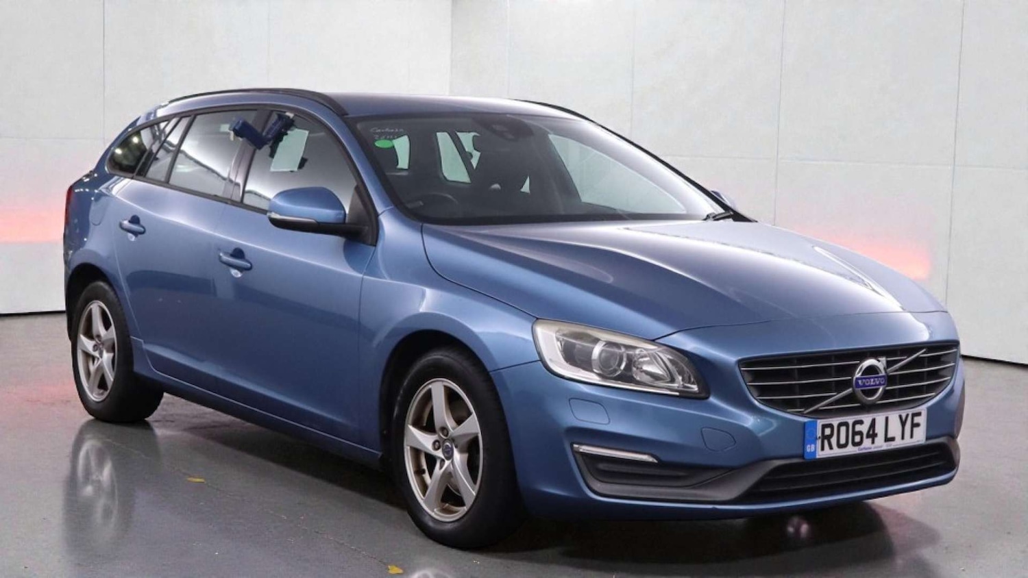 Used Volvo V60 2014 for sale - 76829739: Photo 1