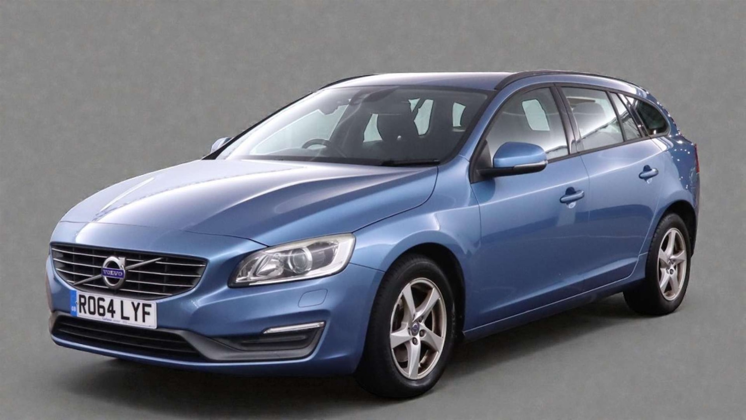 Used Volvo V60 2014 for sale - 76829739: Photo 2