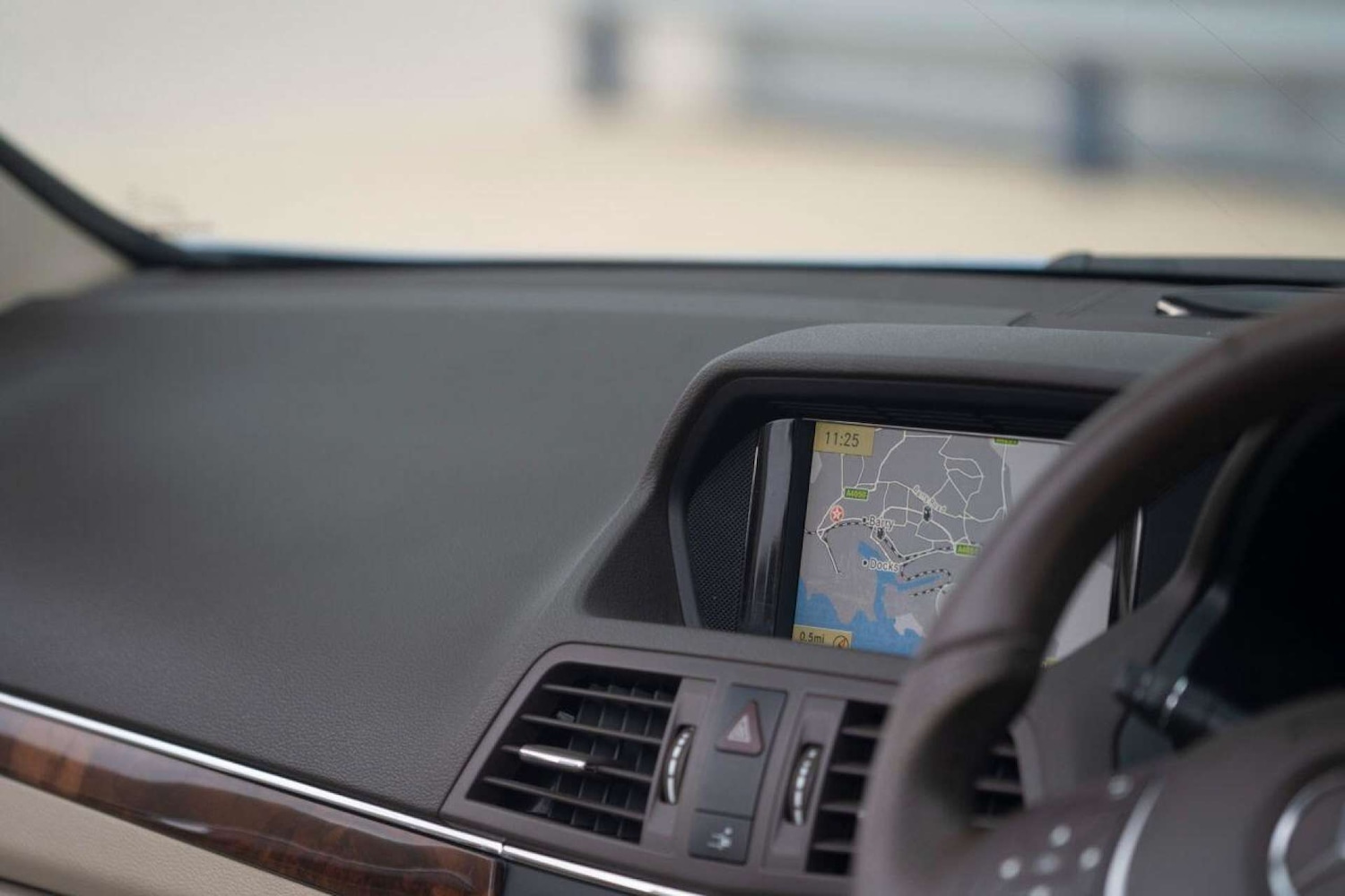 Used Mercedes-Benz E Class 2011 for sale - 76720215: Photo 17