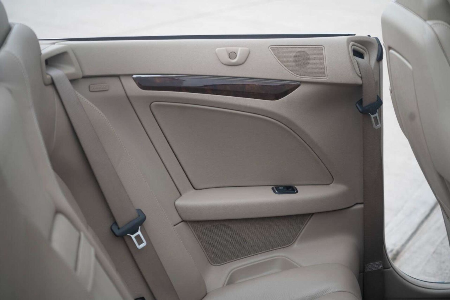 Used Mercedes-Benz E Class 2011 for sale - 76720215: Photo 27