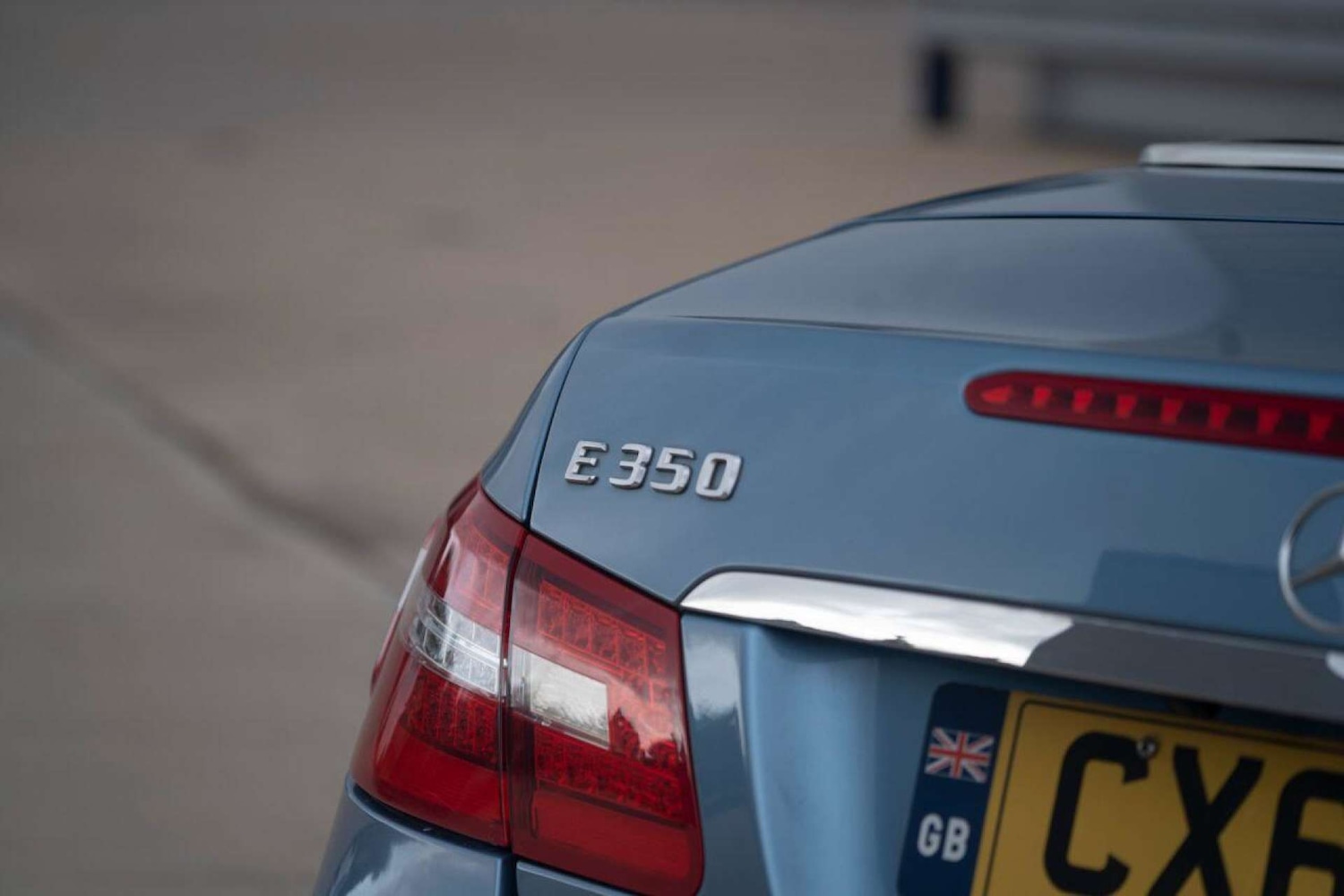 Used Mercedes-Benz E Class 2011 for sale - 76720215: Photo 38