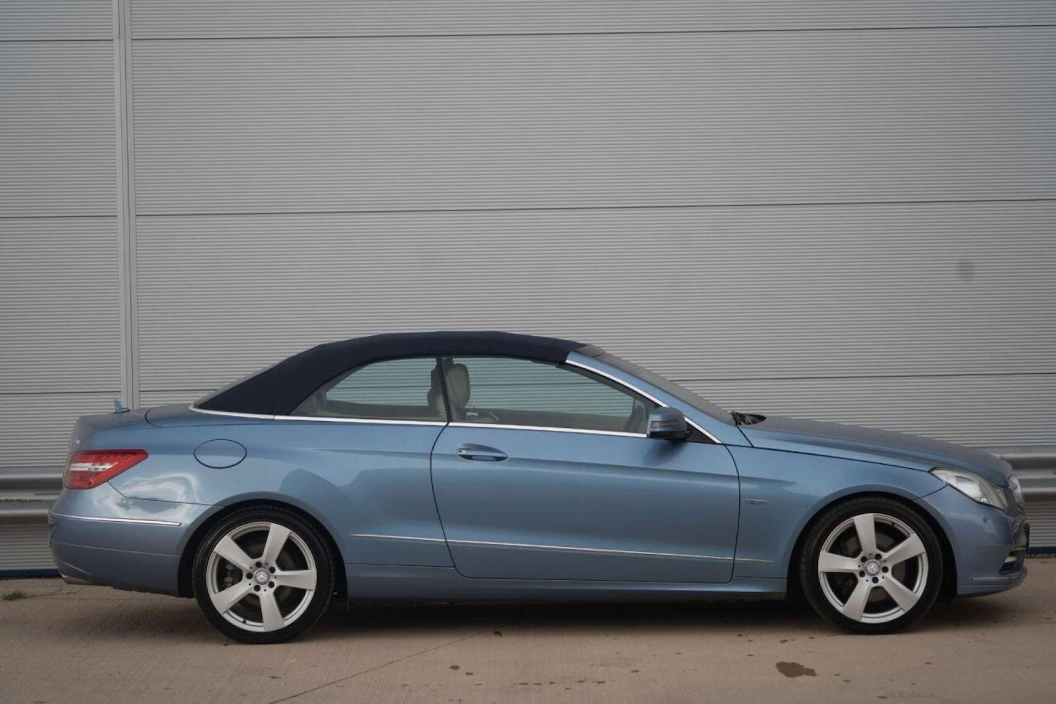 Used Mercedes-Benz E Class 2011 for sale - 76720215: Photo 44