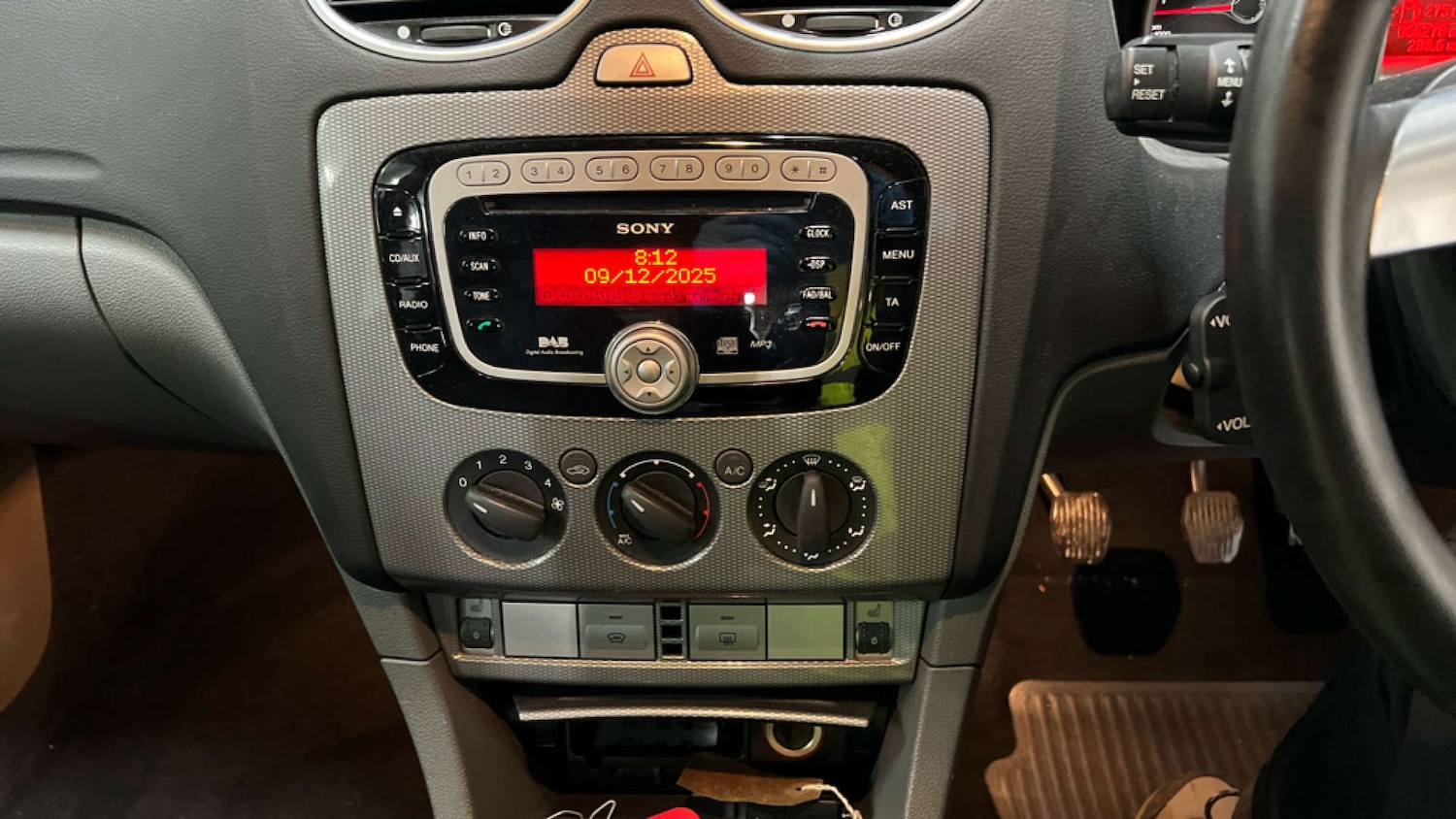 Used Ford Focus 2011 for sale - 76969199: Photo 11