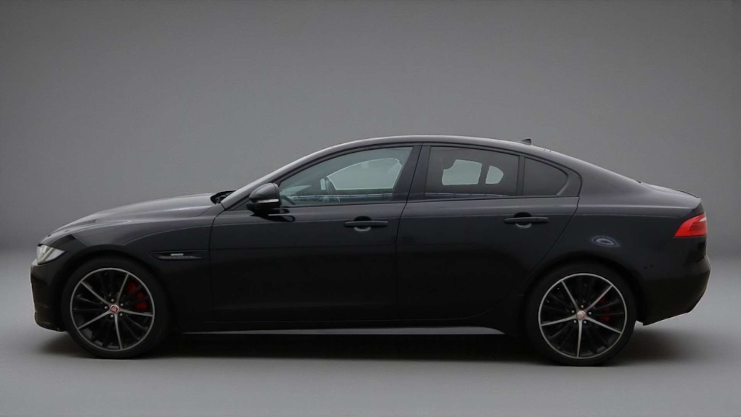 Used Jaguar XE 2015 for sale - 76720247: Photo 6