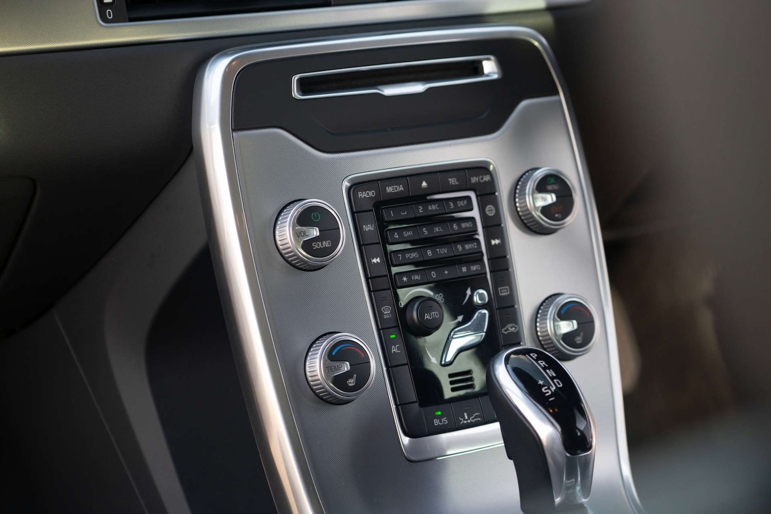 Used Volvo V70 2015 for sale - 76829751: Photo 12