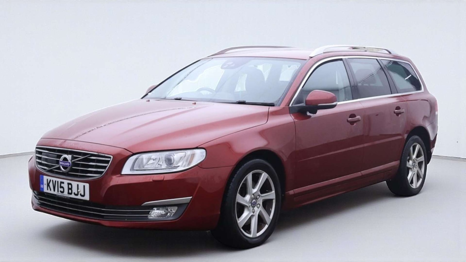 Used Volvo V70 2015 for sale - 76829751: Photo 2