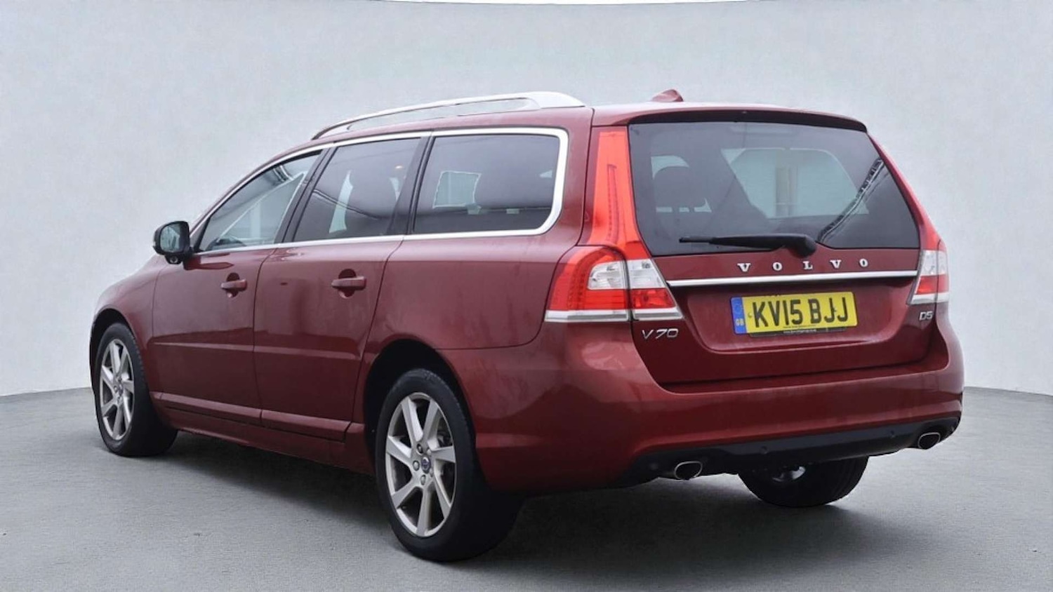 Used Volvo V70 2015 for sale - 76829751: Photo 3