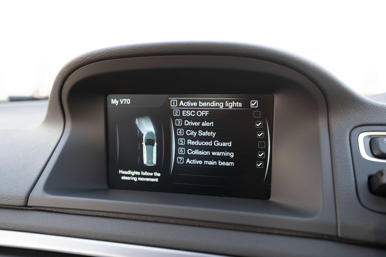 Used Volvo V70 2015 for sale - 76829751: Photo 34