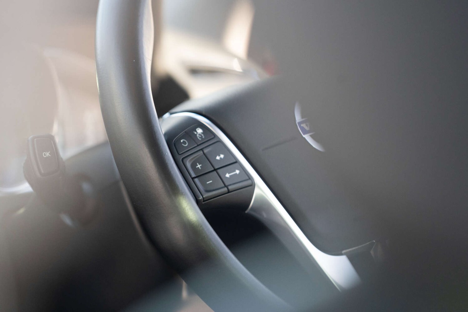 Used Volvo V70 2015 for sale - 76829751: Photo 49