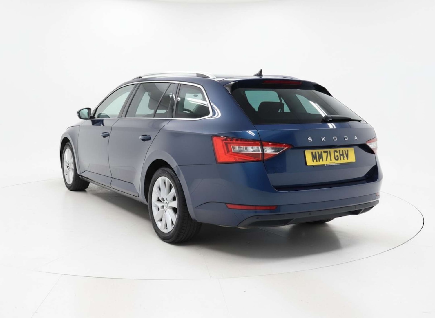 Used Skoda Superb 2022 for sale - 77963121: Photo 4