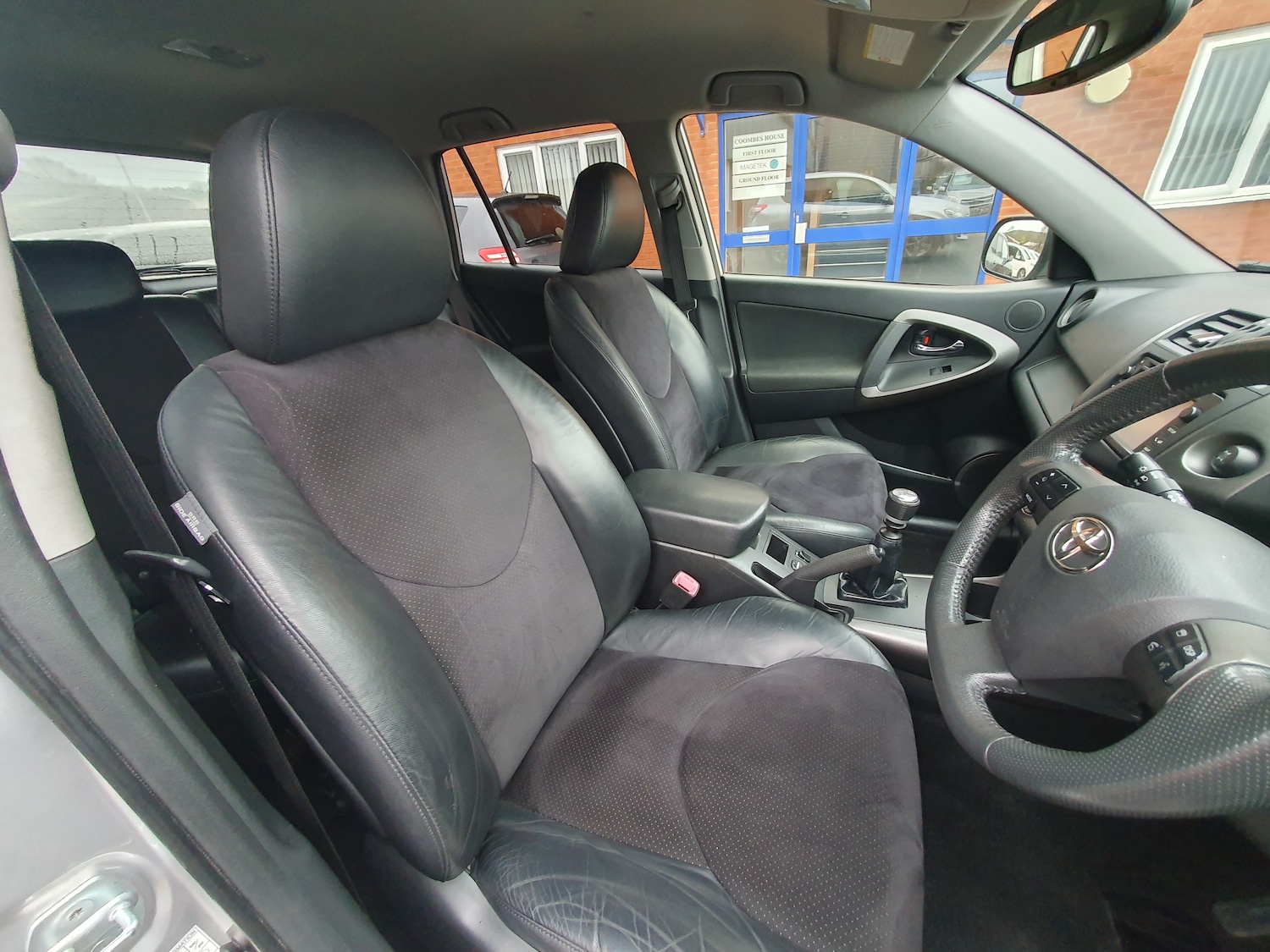 Used Toyota RAV4 2012 for sale - 77293592: Photo 31