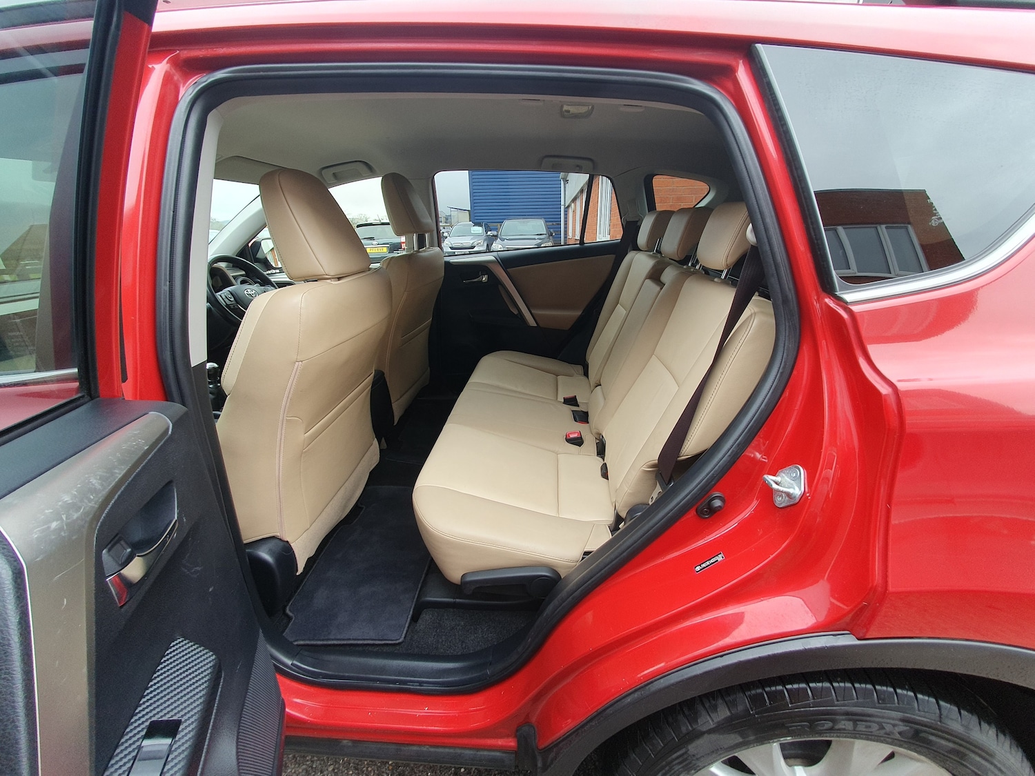 Used Toyota RAV4 2015 for sale - 77529293: Photo 35