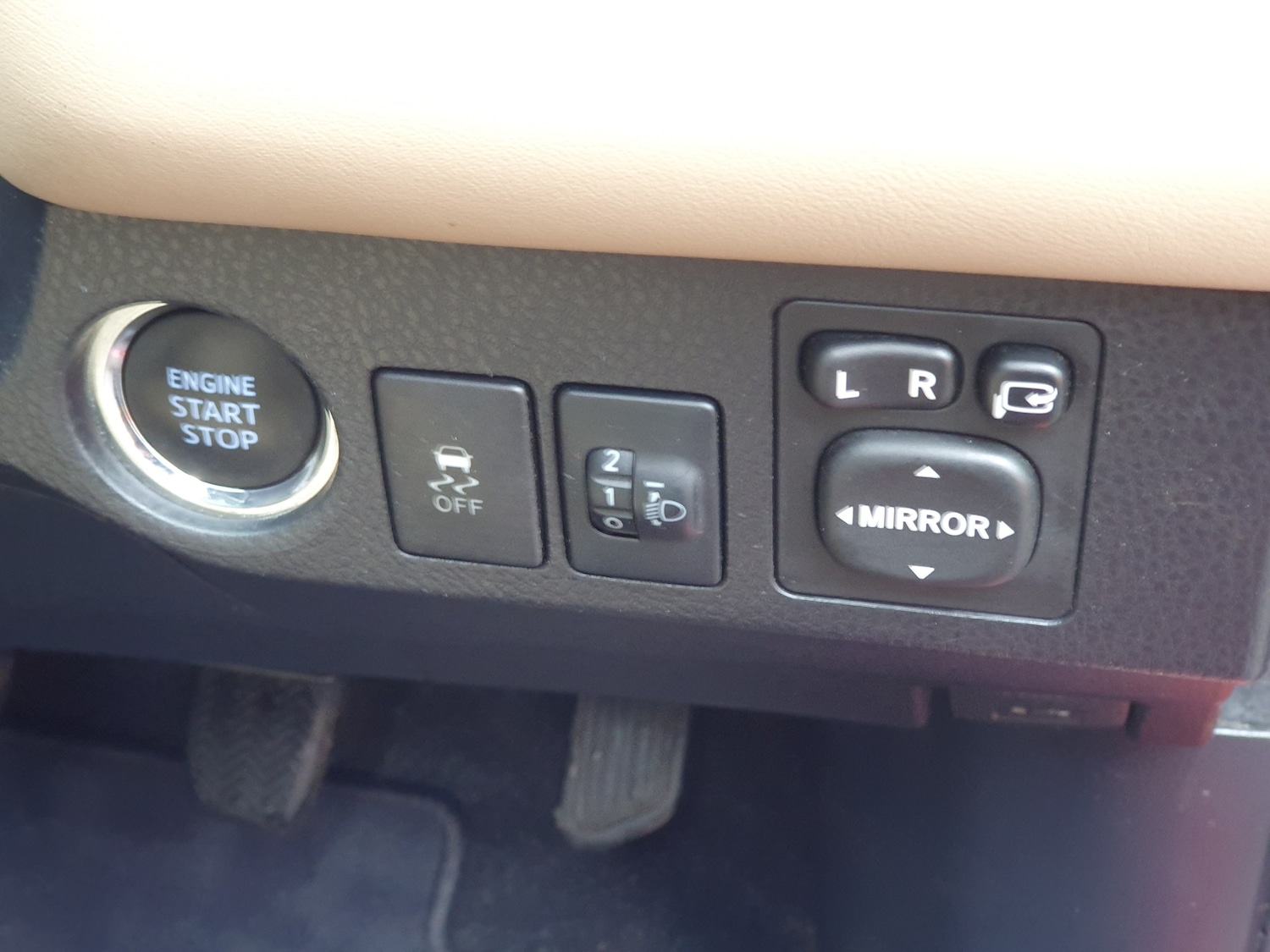 Used Toyota RAV4 2015 for sale - 77529293: Photo 37