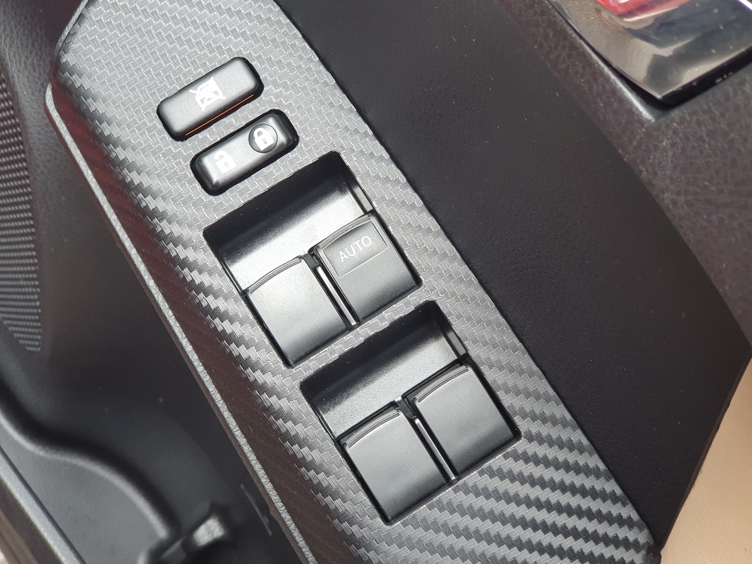 Used Toyota RAV4 2015 for sale - 77529293: Photo 38