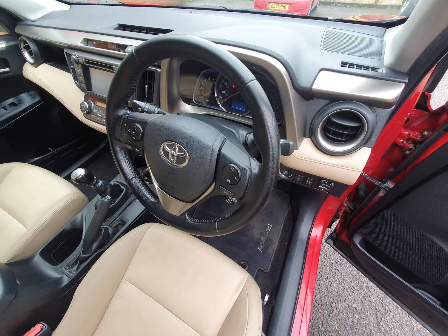 Used Toyota RAV4 2015 for sale - 77529293: Photo 39