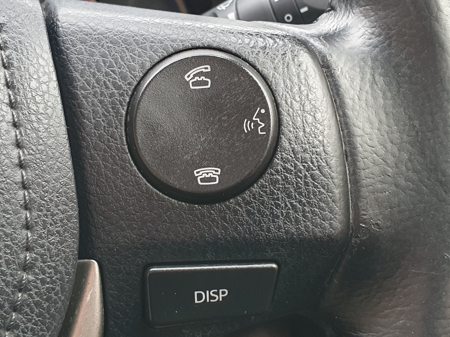 Used Toyota RAV4 2015 for sale - 77529293: Photo 43