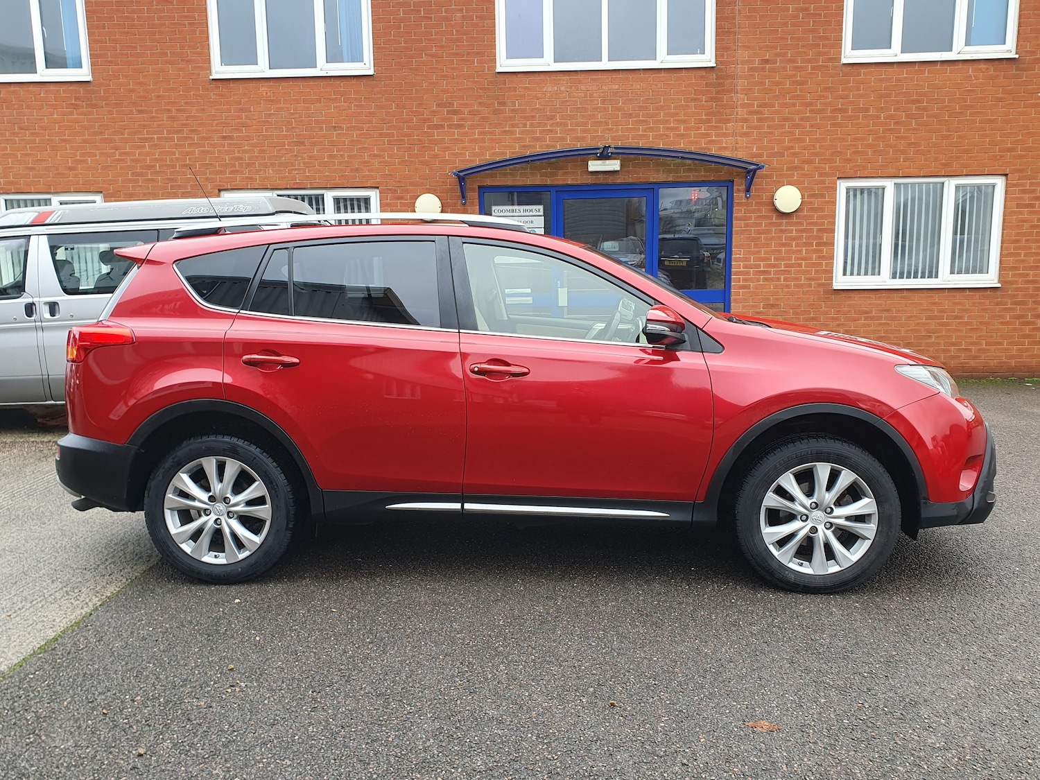 Used Toyota RAV4 2015 for sale - 77529293: Photo 5