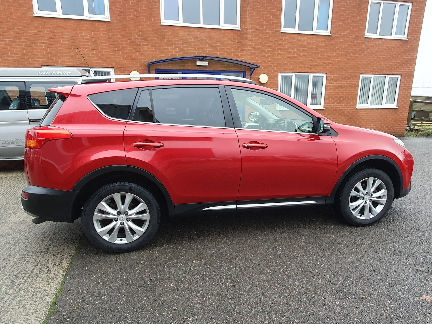 Used Toyota RAV4 2015 for sale - 77529293: Photo 6