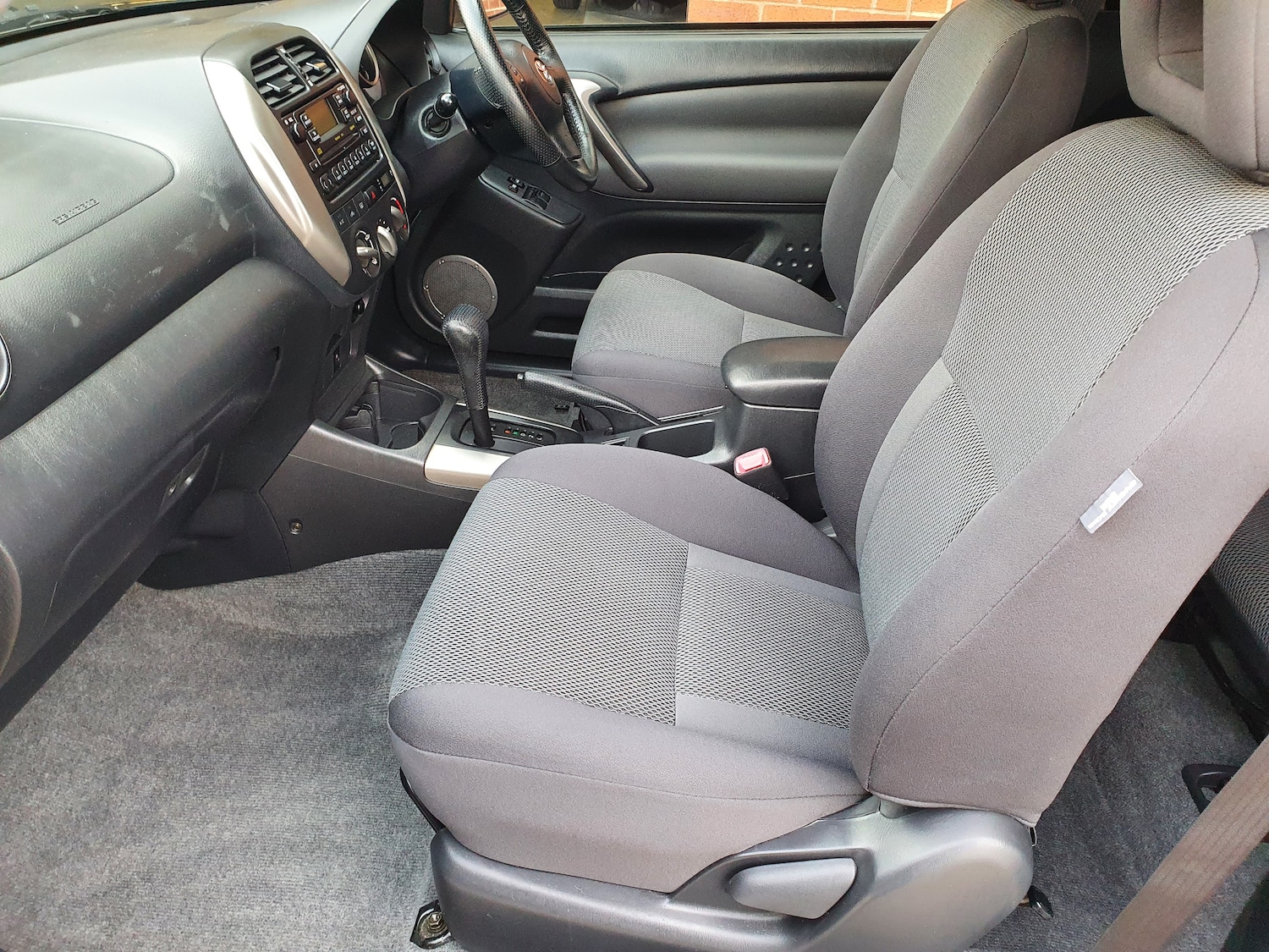 Used Toyota RAV4 2004 for sale - 77460453: Photo 31