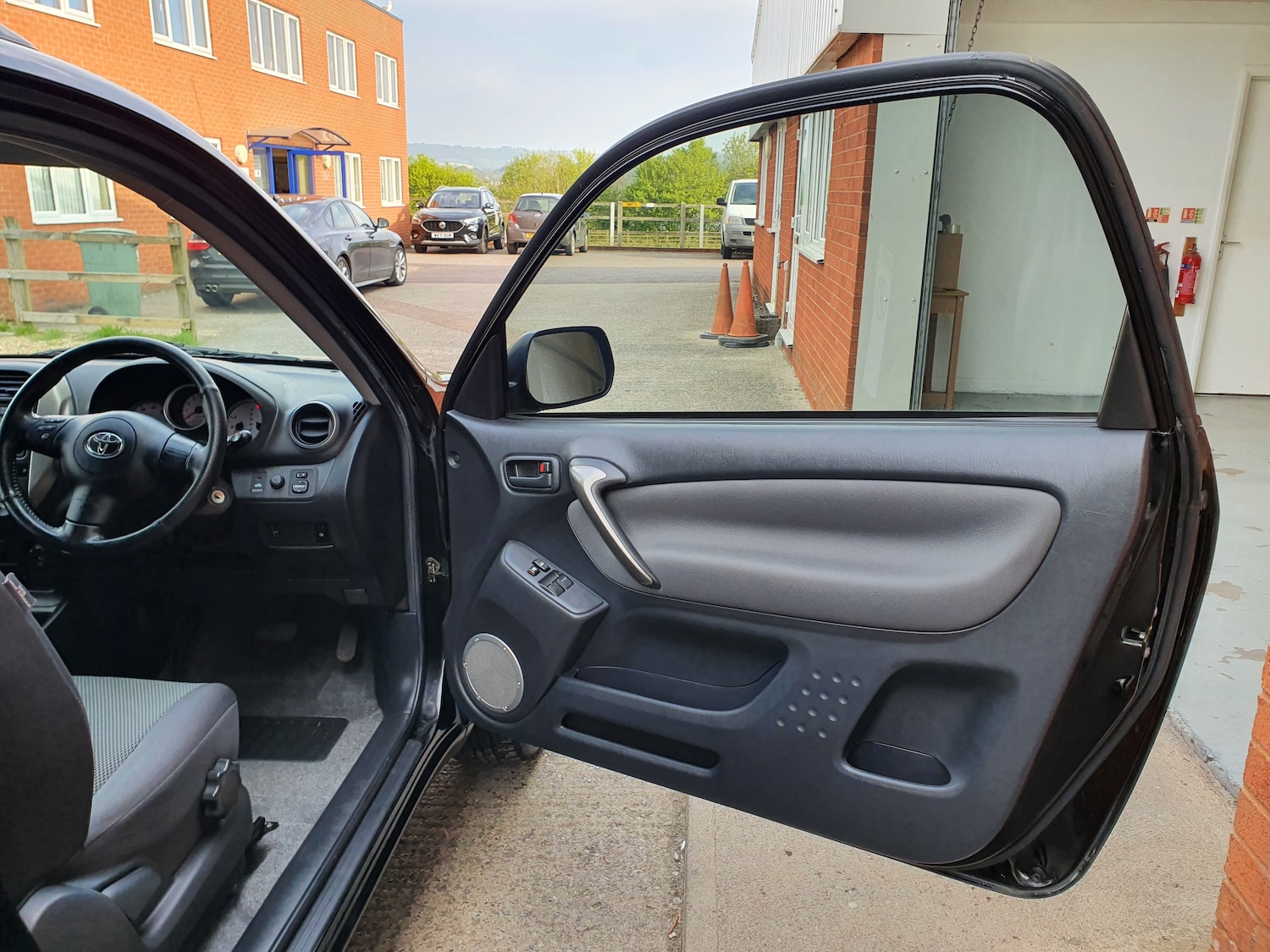 Used Toyota RAV4 2004 for sale - 77460453: Photo 33
